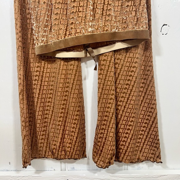 SKIMS Pants - Nwot | Skims Velvet Logo Printed Flare Pants | S